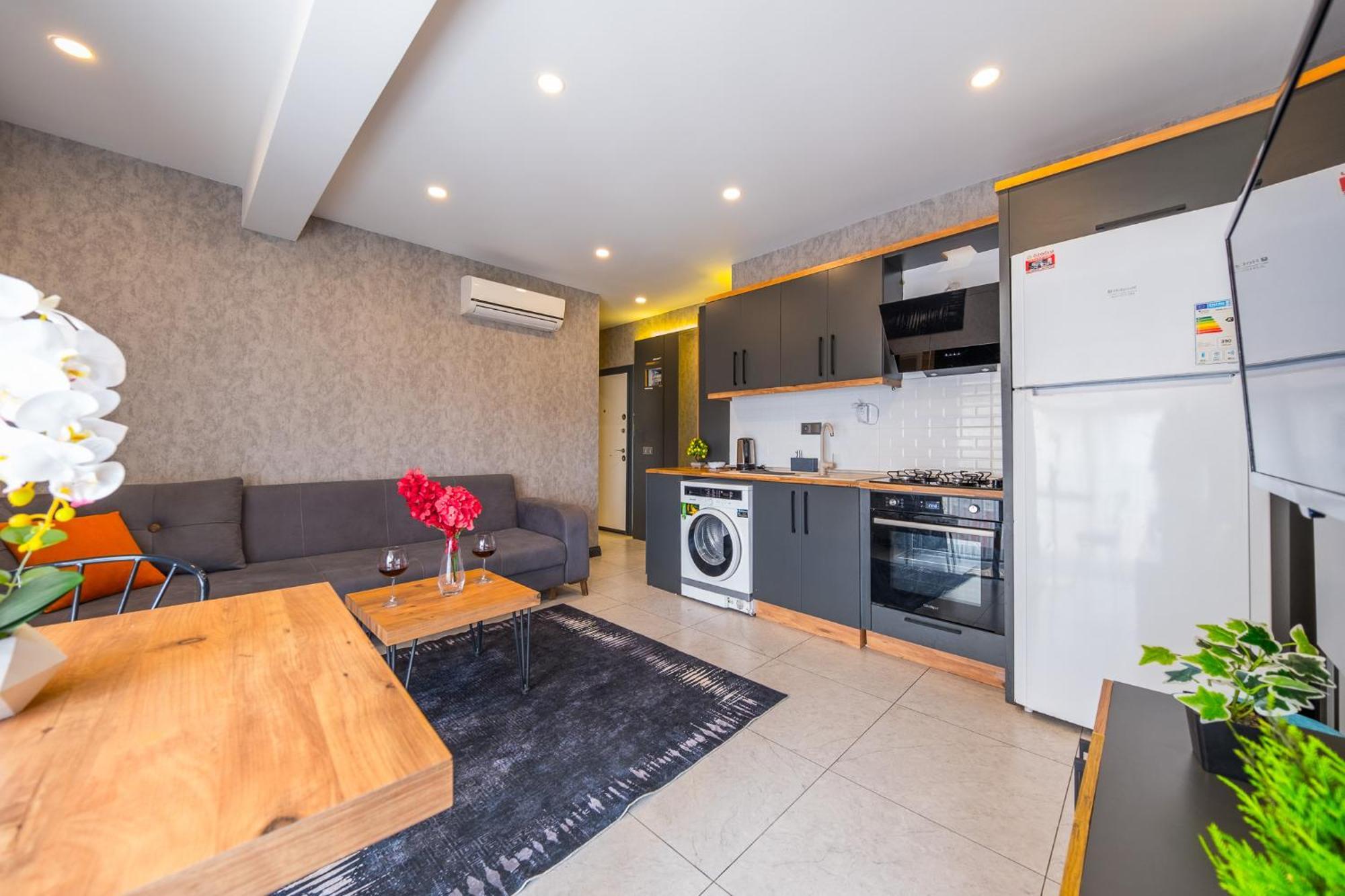 Mrt Suites Lara Antalya Exterior photo